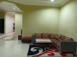 HR Iman Homestay, holiday home in Dungun