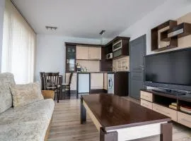 Cozy One-bedroom Apartment in Night Breeze