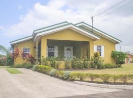 Hibiscus Villa @ DraxHall, homestay in Mammee Bay