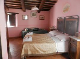 Residenza di Paese Castello del Poggio, hotel v destinaci Ferentillo