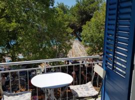 Adriatic Blue View, družinam prijazen hotel v Drveniku