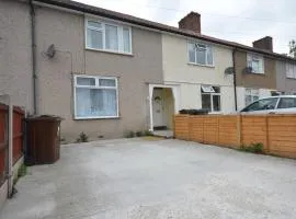 London Deluxe Four Bedroom House