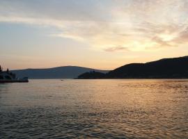 House by The Sea, hotel di Tivat