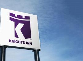 Knights Inn Harrisonville, hotel con estacionamiento en Harrisonville