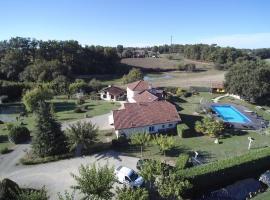 Domaine de La Méniguère, guest house di Saint-Gein