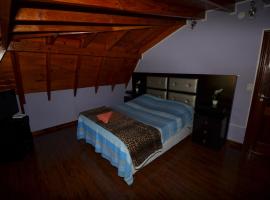 Casa Marina Argentina de Aeropuerto Ezeiza chek-in 24 h 10 minutos de Aeropuerto，位于蒙特格兰德的青旅