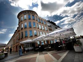 Hotel Savus, khách sạn có bồn tắm nóng ở Slavonski Brod