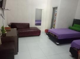 Penginapan Jokowi Krui RedPartner, hotel v destinaci Krui
