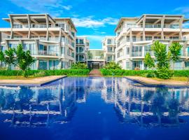 Oceanfront Condominiums - Nilaveli: Nilaveli şehrinde bir otel