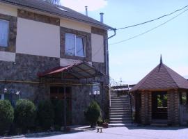 Dvorik, Hotel in Czernowitz