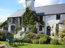 Dolgun Uchaf Guesthouse and Cottages in Snowdonia, hotel in Dolgellau