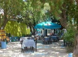 Pension Balos, bed & breakfast a Koumeika