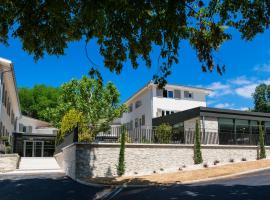 Le Cottage de Clairefontaine, hotel di Chonas-lʼAmballan