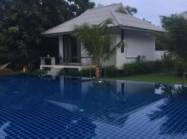 Bulan Villa rayong, hotel in Rayong