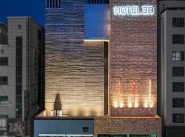 Hotel March, hotel in zona Boramae Park, Daejeon