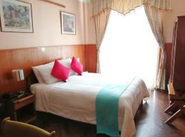 Huaytusive Inn Hotel, hotell i Puno