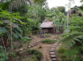 Omshanty Jungle Lodge, chalet i Leticia