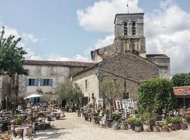 Le vieux Prieuré, B&B in Cressé