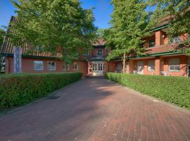 Hotel & Gasthof Zur Linde, three-star hotel in Middelhagen