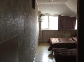 Nika Guest house, hotel in Sukhum