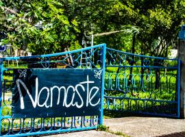 Namaste Hostel & Camping，巴爾的青年旅館