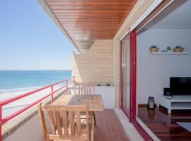 Liiiving in Matosinhos - Sea Beach Apartment, hotel em Matosinhos