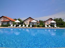 Sunny Hills Villas, parkolóval rendelkező hotel Brjasztovecben