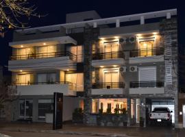 Nuevo Centro Apart Hotel & Suites, מלון במרקוס חוארז
