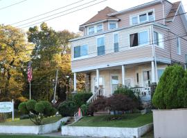 Harbor House Bed and Breakfast, hotel in Staten Island