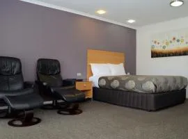 Sportsmans Motor Inn