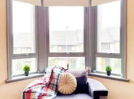 Three Bed Holiday Home in Glasgow
