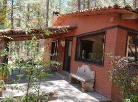 Cabañas tapalpa Sierra del Tecuan, Cabaña Tejón, hotel en Tapalpa