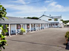 Accommodation at Te Puna Motel, hotel di Tauranga