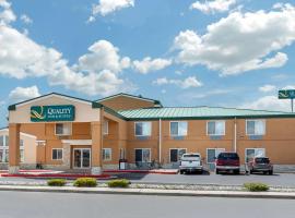 Quality Inn & Suites Limon, hotel di Limon