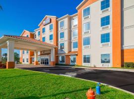 Comfort Inn & Suites Maingate South, hotel in Davenport