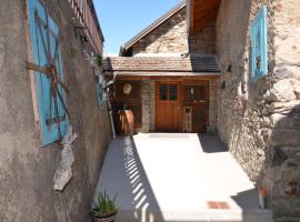 Chalet Les Copains, hotel i Les Deux Alpes