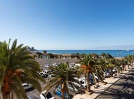 2 min Walk to Beach - Private Terrace - Some with Sea Views, hotell i La Playa de Arguineguín