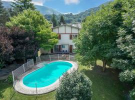 Grand Gîte Saint-Lary centre pour 15 pers. pouvant accueillir jusqu’à 17 pers., cabaña o casa de campo en Saint-Lary-Soulan