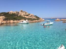 La Casa azzurra, viešbutis mieste La Madalena