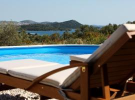 드라게에 위치한 호텔 Holiday Home Petar