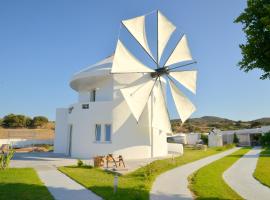 villa windmill, hotel amb piscina a Zefiría