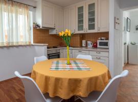 Apartment Dinka, accessible hotel in Trogir