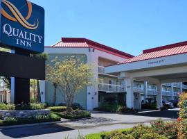 Quality Inn Gulfport I-10: Gulfport şehrinde bir otel