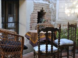 Casa Rural CASILLAS DEL MOLINO-Segovia, khách sạn ở Carbonero de Ahusín