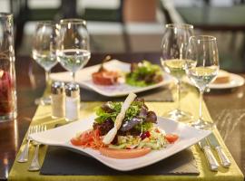 Hotel T&ouml;di，Linthal的寵物友善飯店