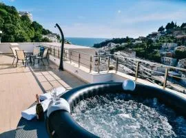Riva Luxury