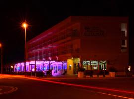 Hotel Mediterrani Blau, hotel in Sant Jaume d'Enveja