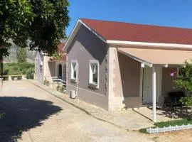 Petros Rooms & Apartments