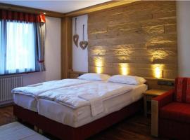 Dromì a l'Alpìn, hotel en Erto