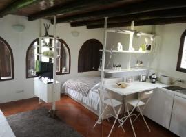 Minivilla a Viterbo a 5 minuti dal centro, hotel dekat Mata Air Parco Termale del Bagnaccio, Viterbo